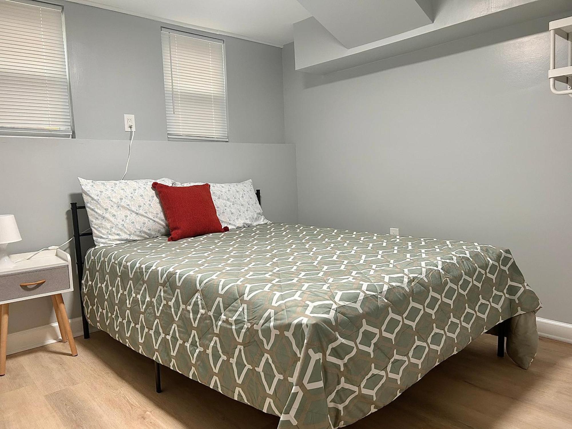 Comfy Lower Lvl Apt With Jetted Tub Near Uptown And Unc Charlotte Exterior foto